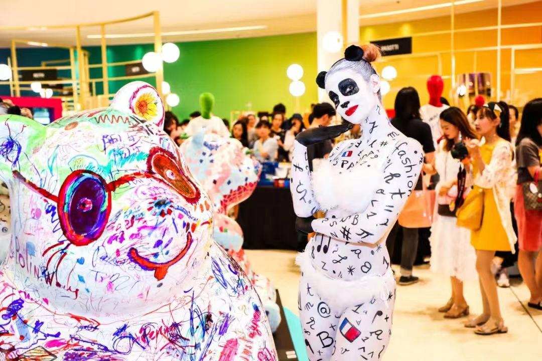 艺术潮玩品牌「AMAZING PANDA 潘哒」完成500万元天使轮融资