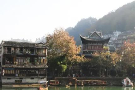 盲目复制与同质化下，旅游休闲街区如何解锁文商旅融合密码？