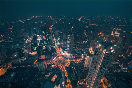 2021年人均社零反超“北上广”，南京商业格局打开！