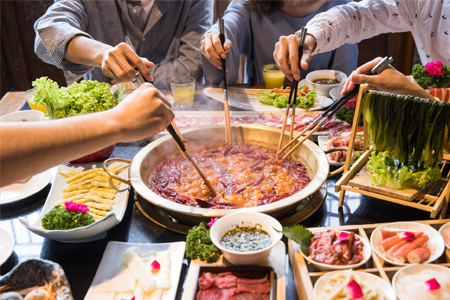 看完14家上市餐企财报，发现几个餐饮趋势！