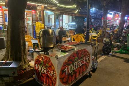 多地书记、市长带头吃夜宵，鼓励发展餐饮“夜经济”！