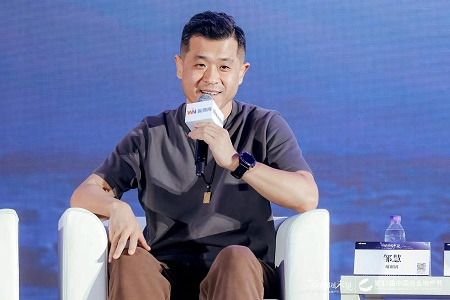 谢谢锅副总裁、联合创始人邹慧：要做懂年轻人的生意