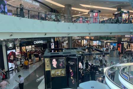 疯狂的海南免税：买大牌就像买面包，外地代购把酒店当成家
