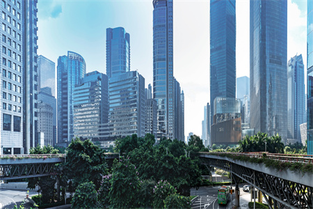 跻身全国大中城市十强后，南京的城市商业发展怎么样了？