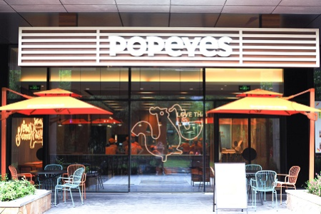网红效应不灵了？曾经排队数小时的炸鸡品牌POPEYES多地关店