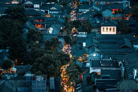 成都多区解除封控  多家商场陆续恢复营业