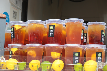 柠檬茶赛道火热，近万家门店红海里厮杀！