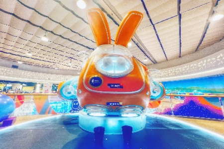 造梦未来商业 番禺奥园广场十周年IP“巨型MARK兔”国庆正式揭幕！