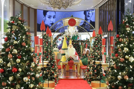 上海ifc商场冬季美陈来了，打造“奇趣圣诞王国”！