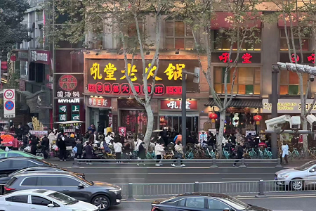 春节一线走访：从县城到商圈，这4类火锅爆单了