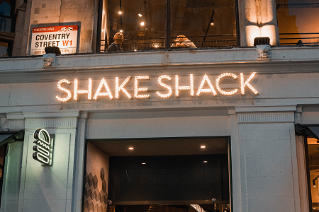 加码中国市场的“汉堡特斯拉”Shake Shack，能成为下一个星巴克吗？