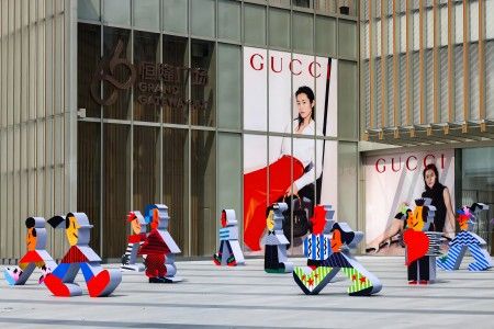 上海港汇恒隆广场携手栩栩华生及青年艺术家雷磊带来“走走停停”主题艺术展