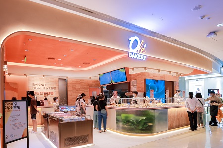 华润万家旗下精品超市Olé首家烘焙专门店开业，门店位于深圳印力中心