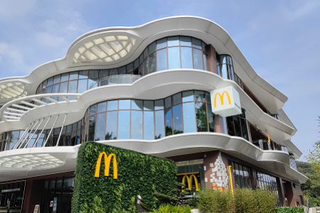 自带“充电宝”，麦当劳全新“零碳餐厅”落地广州