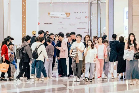 总销售额突破32000万元！“五一”假期太原小店七大商圈消费火爆