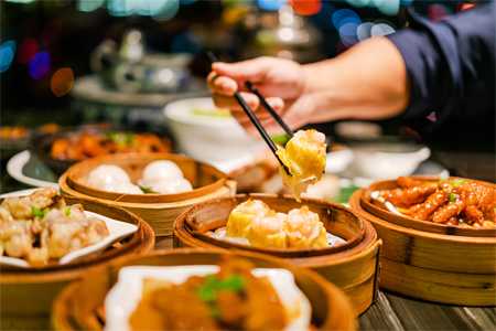 家庭餐饮数据解读：国人爱吃中餐，外国游客倾向于品尝当地特色美食