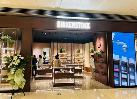 德国勃肯鞋Birkenstock华北首店亮相国贸商城