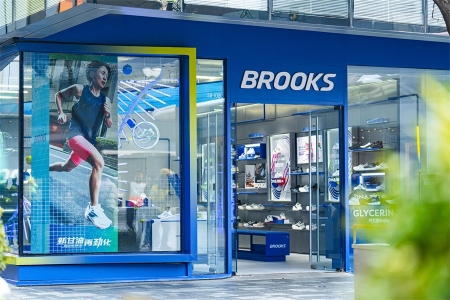 专业跑鞋BROOKS：第一季度营收创下历史新高，全球各地区两位数增长
