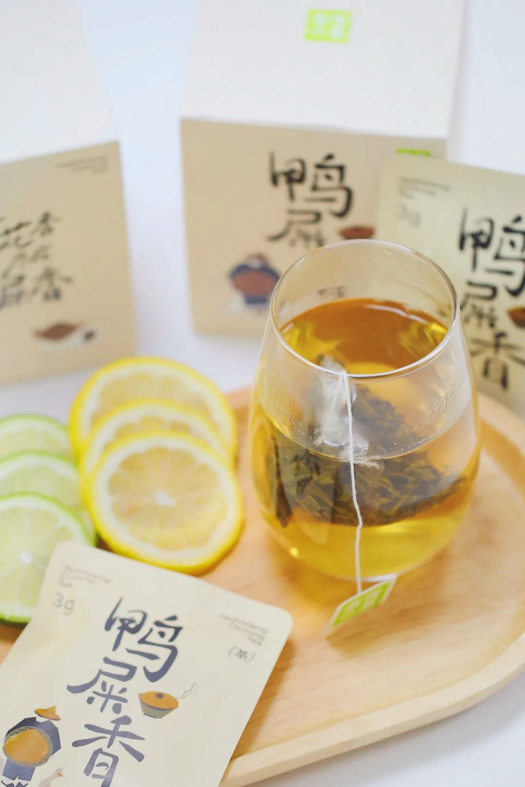 “新茶饮第一股”上市一周年，奈雪的变与不变