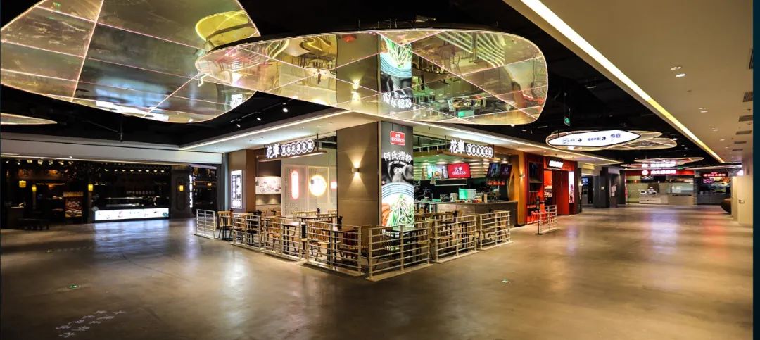 购物中心内卷出了新物种潮流餐饮生活方式设计师零售